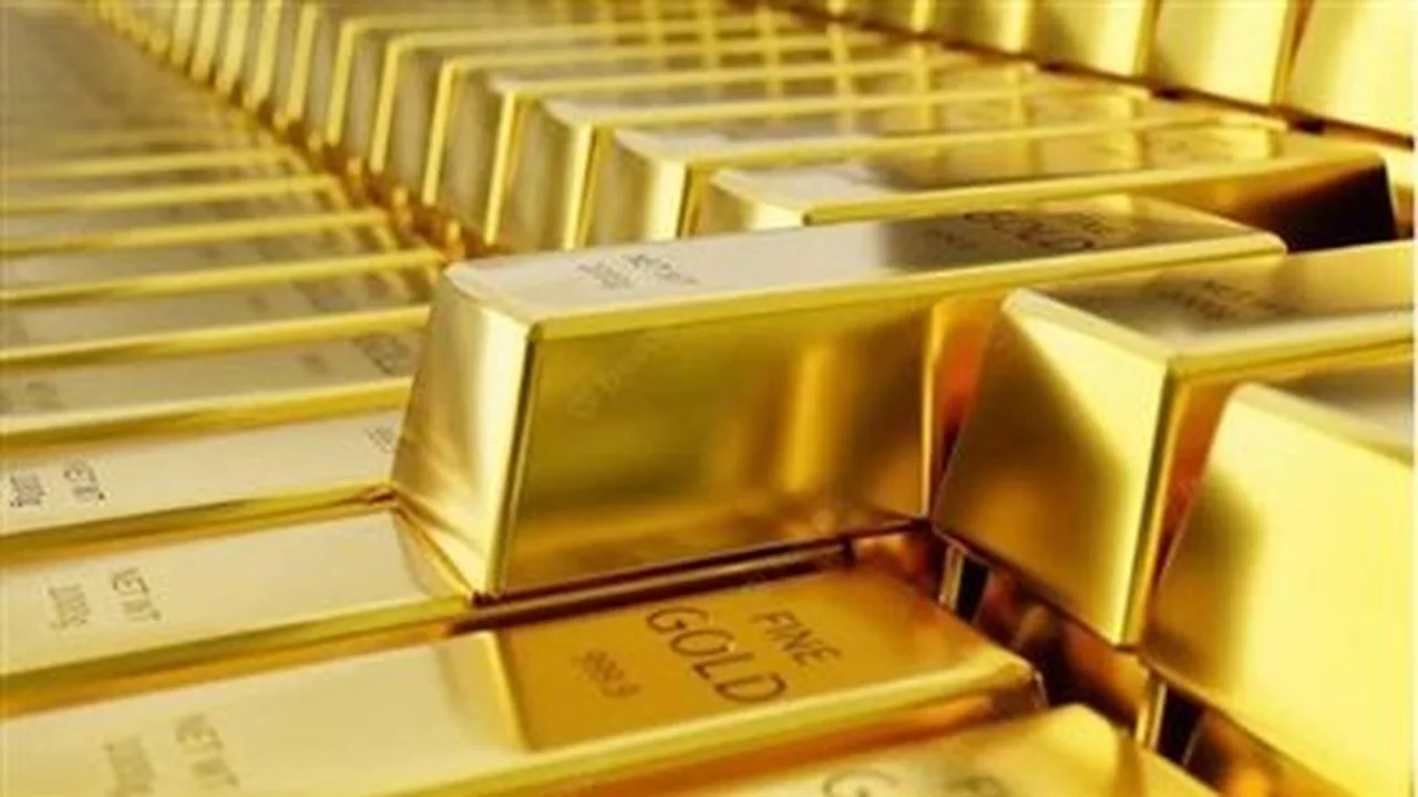 تراجع ملحوظ في أسعار الذهب بمصر مع استمرار عمليات البيع في الأسواق